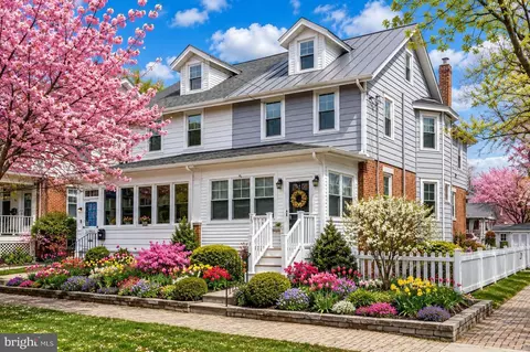 13 W Euclid Ave, Haddonfield, NJ 08033