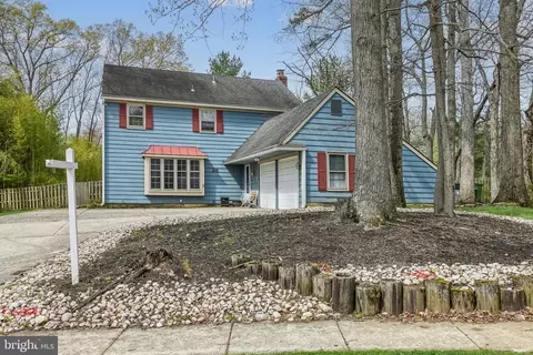 28 Doncaster Ct, Cherry Hill, NJ 08003