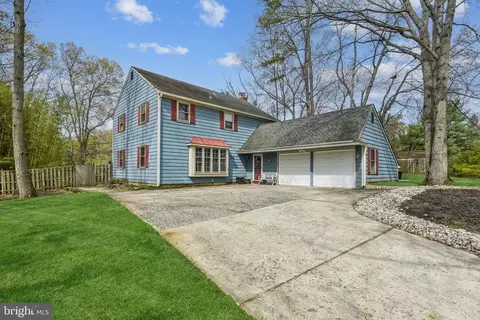 28 Doncaster Ct, Cherry Hill, NJ 08003