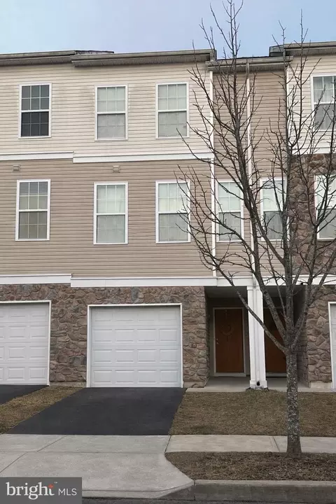10 Rowand Way E, Clementon, NJ 08021