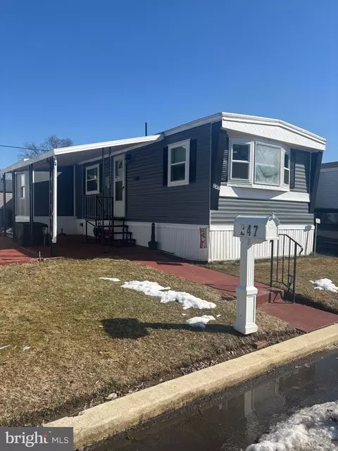 1405 Farrell Ave #247, Cherry Hill, NJ 08002