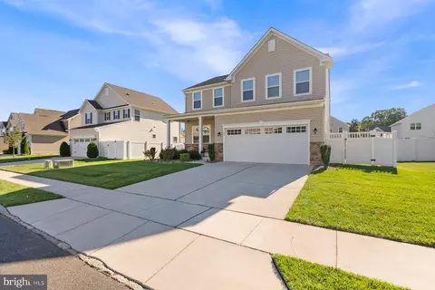 Exterior - 19 Circle Dr, Sicklerville, NJ 08081 photo 2 of 6