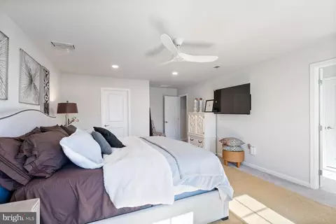 Bedroom - 19 Circle Dr, Sicklerville, NJ 08081 photo 3 of 5