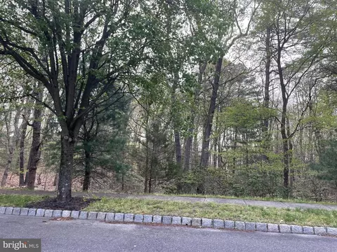 26 Fairway Dr, Voorhees, NJ 08043