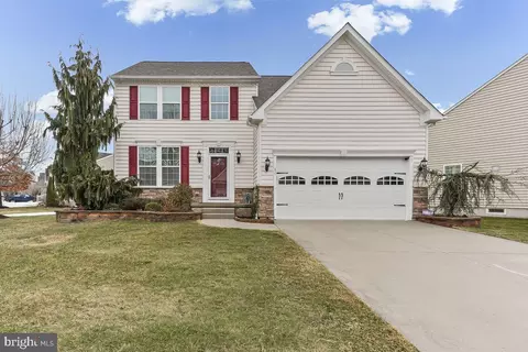 61 Virginia Dr, Atco, NJ 08004