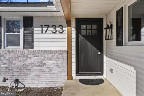 1733 Lark Ln, Cherry Hill, NJ 08003