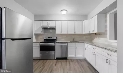 607 Bromley Ests Est, Pine Hill, NJ 08021