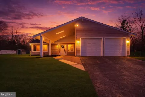 53 Primrose Dr, Sicklerville, NJ 08081