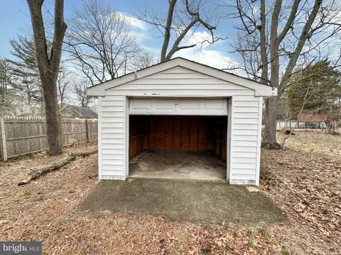220 Myrtle Ave, Lindenwold, NJ 08021 photo 3