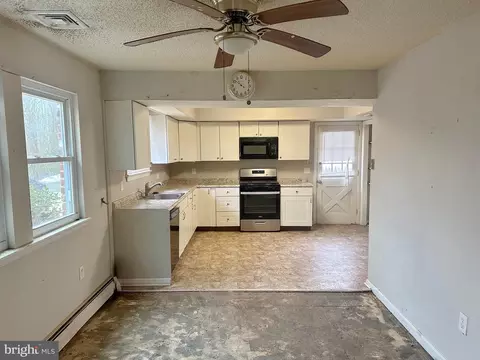 220 Myrtle Ave, Lindenwold, NJ 08021 photo 10