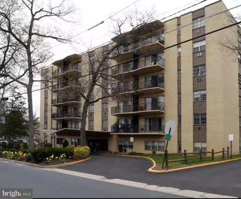 215 Chestnut Pl, Cherry Hill, NJ 08002
