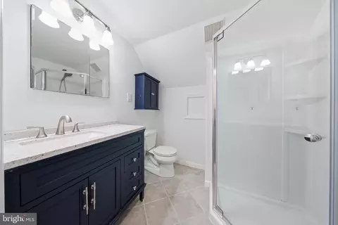 Bath - 404 Centre St, Haddonfield, NJ 08033 photo 2 of 3