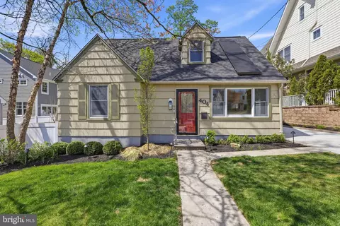 404 Centre St, Haddonfield, NJ 08033