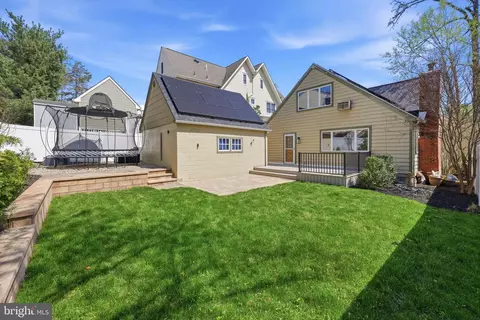 Exterior - 404 Centre St, Haddonfield, NJ 08033 photo 7 of 9