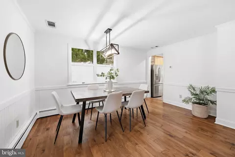 Dining - 404 Centre St, Haddonfield, NJ 08033 photo 4 of 4