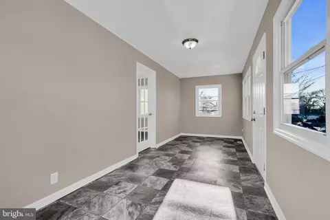 Entry Way - 120 E 4th Ave, Runnemede, NJ 08078 photo 2 of 8