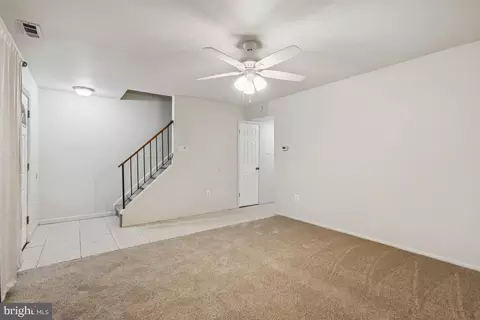 Living - 827 Elm Ave, Lindenwold, NJ 08021 photo 2 of 6