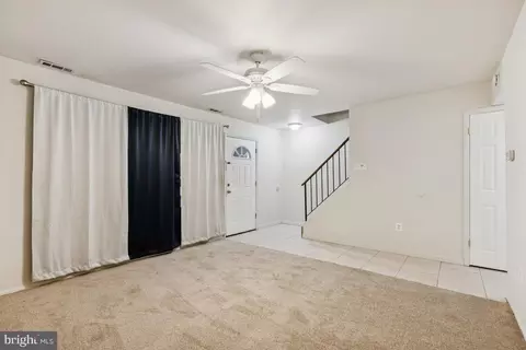 Living - 827 Elm Ave, Lindenwold, NJ 08021 photo 3 of 6