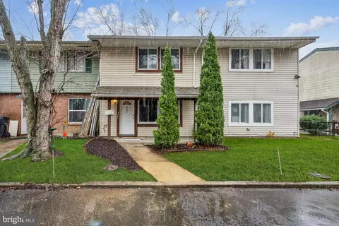 827 Elm Ave, Lindenwold, NJ 08021