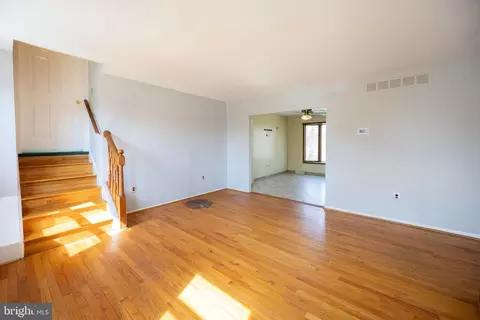 Living - 14 N Fork Rd, Clementon, NJ 08021 photo 3 of 6