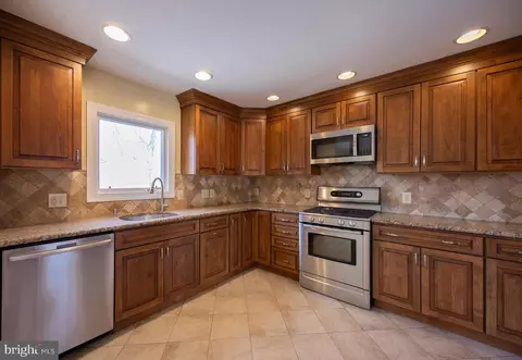 Kitchen - 14 N Fork Rd, Clementon, NJ 08021 photo 3 of 4