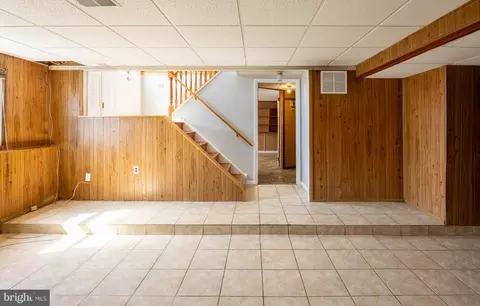 Living - 14 N Fork Rd, Clementon, NJ 08021 photo 5 of 6