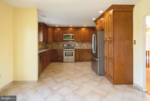 Kitchen - 14 N Fork Rd, Clementon, NJ 08021 photo 4 of 4
