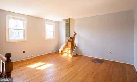Living - 14 N Fork Rd, Clementon, NJ 08021 photo 2 of 6