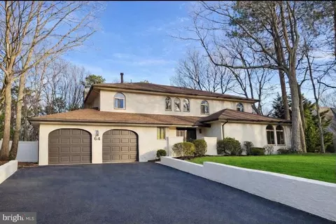 64 Chippenham Dr, Voorhees, NJ 08043