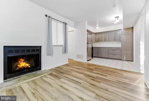 403 Shelby Ct, Sicklerville, NJ 08081