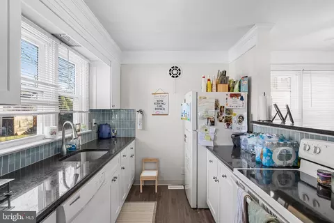 Kitchen - 252 Rhoads Ave, Haddonfield, NJ 08033 photo 4 of 4