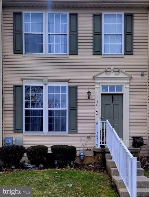 18 Bridle Path Ct, Sicklerville, NJ 08081