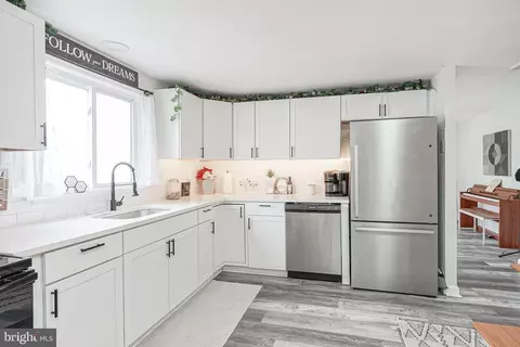 Kitchen - 649 6th Ave, Lindenwold, NJ 08021 photo 2 of 2