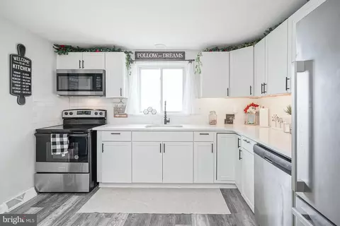 Kitchen - 649 6th Ave, Lindenwold, NJ 08021 photo 1 of 2