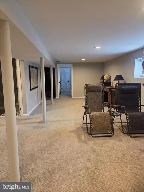 Entry Way - 2 Villa Cir, Berlin, NJ 08009 photo 2 of 2