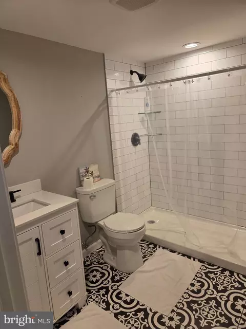 Bath - 2 Villa Cir, Berlin, NJ 08009 photo 2 of 2