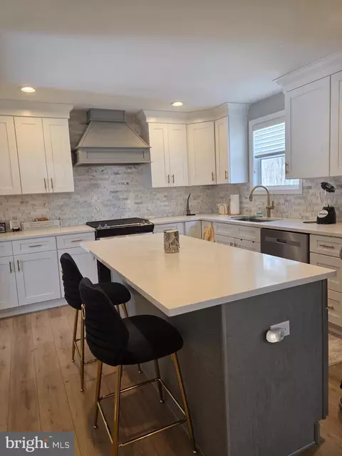 Kitchen - 2 Villa Cir, Berlin, NJ 08009 photo 1 of 1