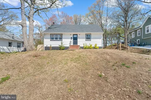 233 Garden Ter, Runnemede, NJ 08078