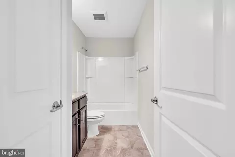 Entry Way - 3 Rowand Way E, Clementon, NJ 08021 photo 7 of 8