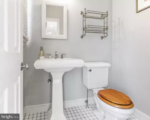 656 E Greenman Rd, Haddonfield, NJ 08033 photo 10