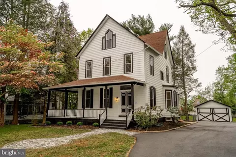 19 E Cedar Ave, Merchantville, NJ 08109
