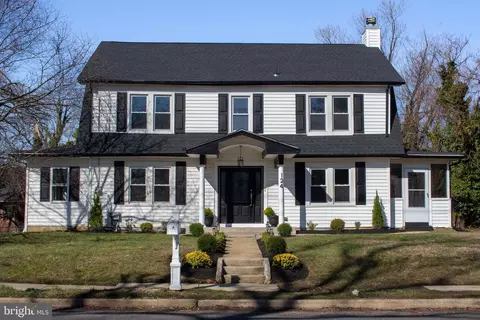 124 Warwick Rd, Lawnside, NJ 08045