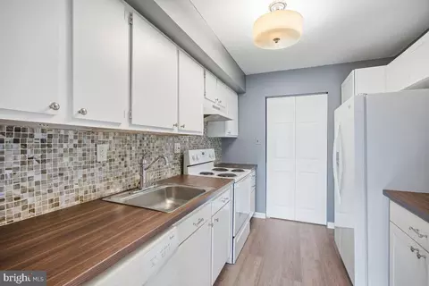 804 Timber Crk, Lindenwold, NJ 08021