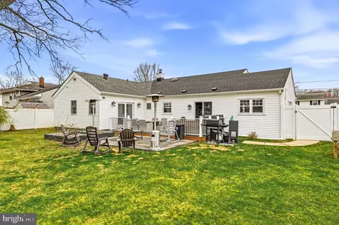 Exterior - 422 Chapel Ave E, Cherry Hill, NJ 08034 photo 4 of 8