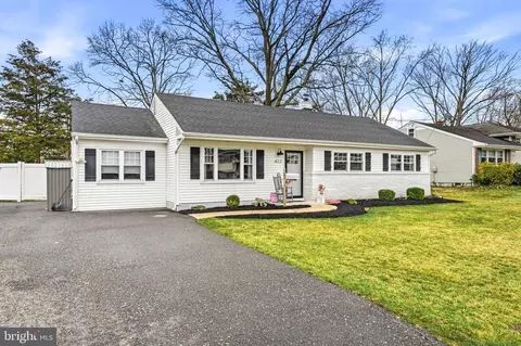 Exterior - 422 Chapel Ave E, Cherry Hill, NJ 08034 photo 2 of 8