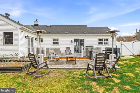 Exterior - 422 Chapel Ave E, Cherry Hill, NJ 08034 photo 6 of 8