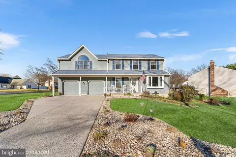 8201 Weymouth Dr, Pennsauken, NJ 08109