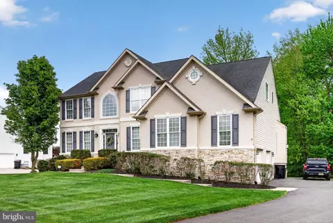 10 Laurel Wood Ct, Laurel Springs, NJ 08021
