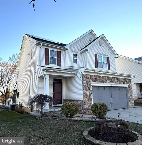 35 Springdale Dr, Gloucester City, NJ 08030