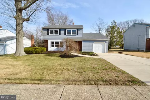 323 Brookline Ave, Cherry Hill, NJ 08002